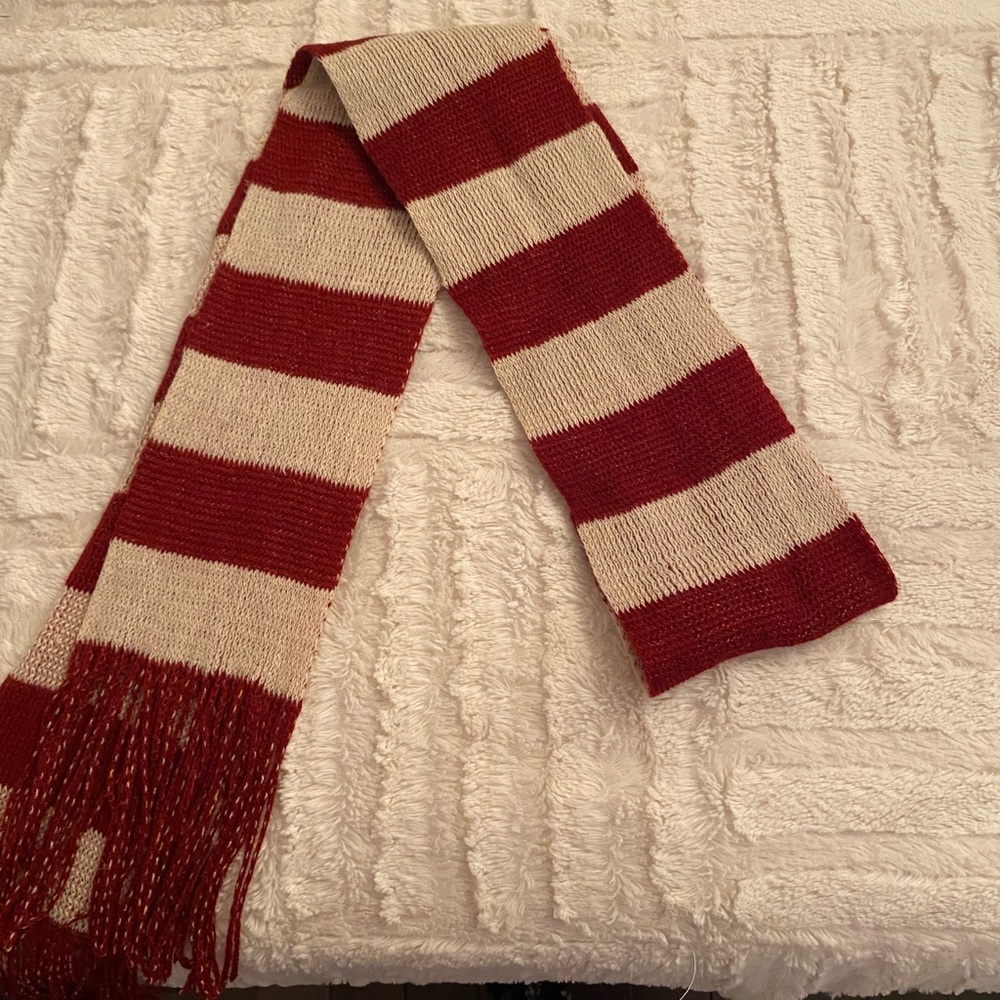 Red and white scarf. Size fits all. Unbranded